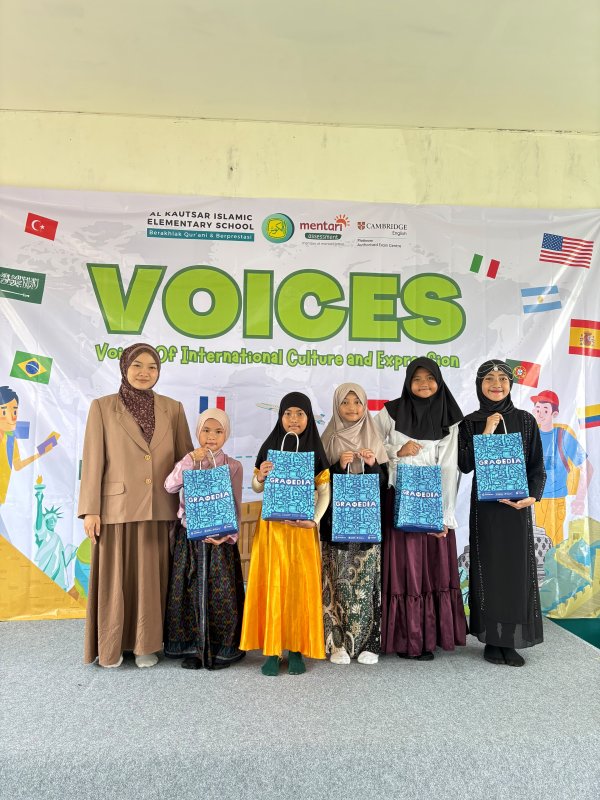 VOICES 2026: SD Islam Al Kautsar Krian Kenalkan Keberagaman Budaya Dunia, Asah Kreativitas dan Kepercayaan Diri Siswa