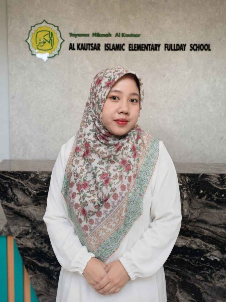 Foto Moudhy Istanti Nur Khasanah